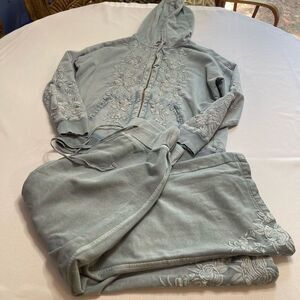 Embroidered Hoodie and Pants Set in Light Gray